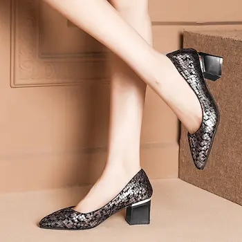 Cresfimix kvinder mode sød plaid høj kvalitet læder slip på pumper dame casual forår & sommer-høj hæl sko a6523